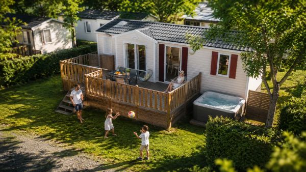Location mobil-home en famille dans les Landes : vacances en pleine nature