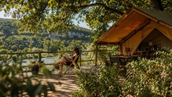 Vacances glamping inoubliables en Dordogne pour se reconnecter à la nature